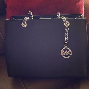Michael Kors Susannah and matching wallet